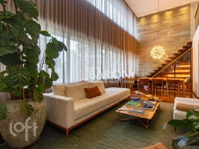 Apartamento à venda em Itaim Bibi com 350 m², 2 quartos, 2 suítes, 5 vagas