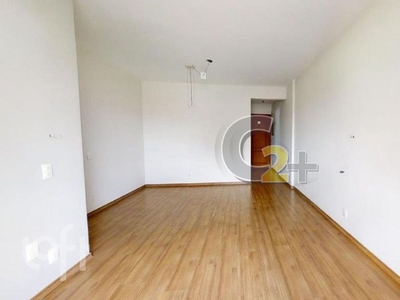 Apartamento à venda em Vila Romana com 69 m², 2 quartos, 1 suíte, 2 vagas