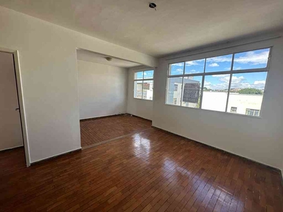 Apartamento com 3 quartos à venda no bairro Calafate, 70m²