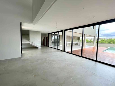 Casa em Condomínio com 5 quartos à venda no bairro Alphaville Goiás, 470m²