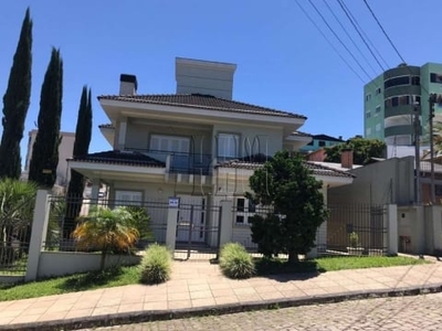 Casa com 3 quartos à venda na rua urbano marietti, 1205, jardim eldorado, caxias do sul por r$ 1.400.000