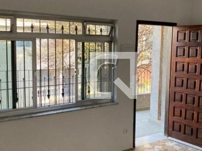 CASA mobiliada com 2 dormitórios e 1 garagem