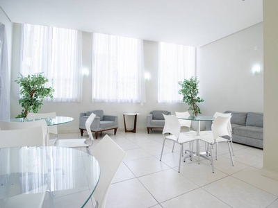 Apartamento com 2 Quartos e 1 banheiro à Venda, 53 m² por R$ 390.000