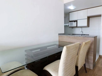 Apartamento com 3 Quartos e 2 banheiros à Venda, 67 m² por R$ 520.000