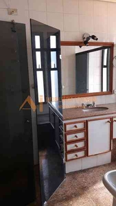 Apartamento com 3 quartos para alugar no bairro Centro, 310m²