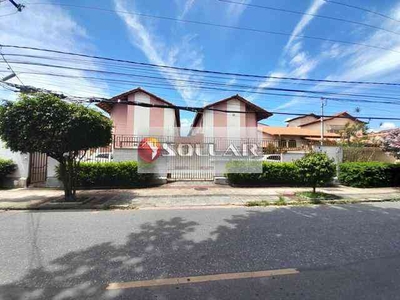 Casa com 3 quartos à venda no bairro Itapoã, 70m²