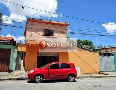 Casa com 3 quartos à venda no bairro Letícia, 91m²