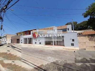 Casa com 3 quartos à venda no bairro Santa Rosa, 151m²