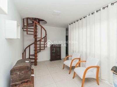 Cobertura com 2 quartos para alugar na rua barão de ubá, 16, bela vista, porto alegre, 150 m2 por r$ 4.200