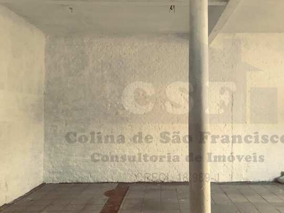 Excelente ponto comercial, Salão com 65m² com 1 banheiro, nível da Rua com fechamento em p