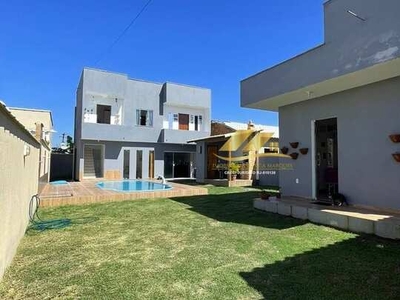 Linda casa pronta para morar com 3 quartos, piscina e área gourmet em Unamar - Cabo Frio