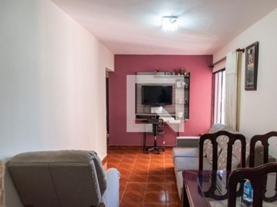 Apartamento à venda por R$ 300.000