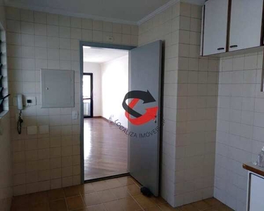 Apartamento com 3 Quartos com Armários, 2 banheiros e uma Sacada de 84 m² para Alugar por