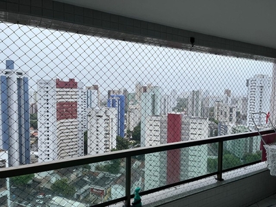 Apartamento para venda possui 200 metros quadrados com 4 quartos em Graças - Recife - PE