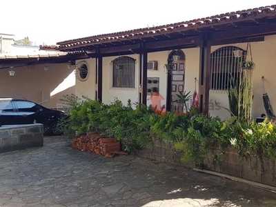 Casa à venda, 4 quartos, 2 suítes, 8 vagas, Horto Florestal - Belo Horizonte/MG