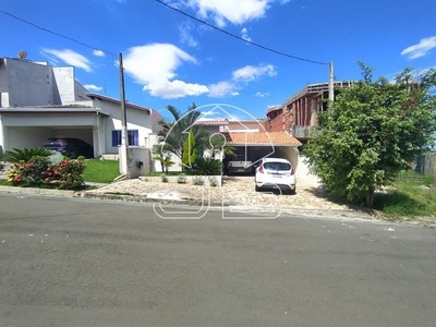 CASA A VENDA, CONDOMINIO FEICHADO.