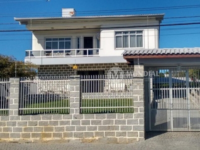 CASA A VENDA NO CENTRO DE CAMBORIU