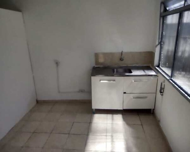 Casa com 1 dormitório para alugar por R$ 600/mês - Vila Conde do Pinhal - São Paulo/SP