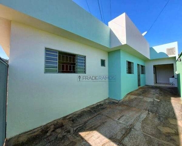 Casa com 2 dormitórios para alugar, 60 m² por R$ 800/mês - Jardim Petrópolis - Goiânia/GO