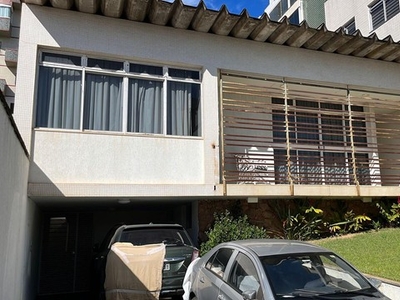 CASA com 300 m2 de área construída América - Belo Horizonte - MG