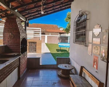 Casa com piscina para até 15 pessoas