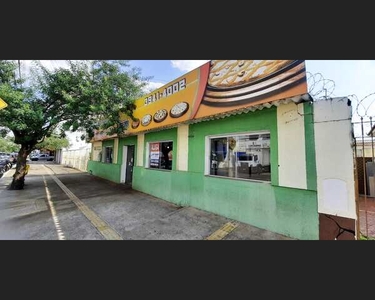 Casa comercial com 3 quartos no Setor Central, Goiânia-GO