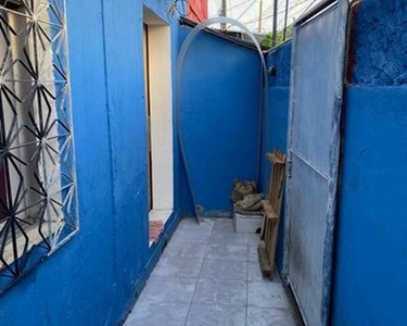 Casa em Rocha Miranda 2 quartos sem quintal com varanda