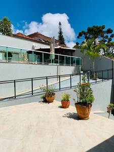 CASA ENSOLARADA COM PISCINA