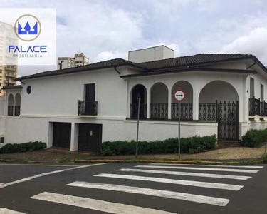 Casa para alugar em Centro de 274.00m² com 3 Quartos, 2 Suites e 4 Garagens