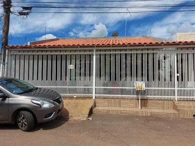 Casa para venda possui 135 metros quadrados com 3 quartos em Ceilândia Sul - Brasília - DF