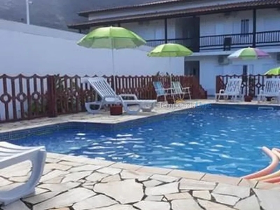 ESTÚDIO EM MARESIAS COM AR CONDICIONADO E PISCINA