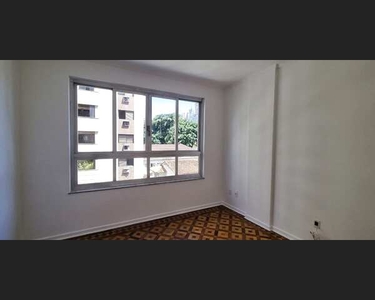 Vende-se apartamento de 2 dormitórios no Boqueirão em Santos!