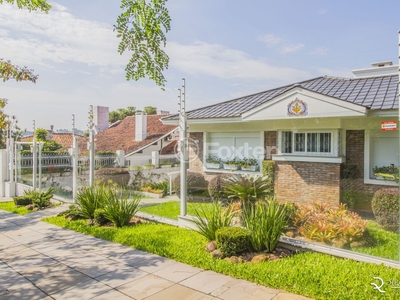 Casa 3 dorms à venda Rua Luiz Voelcker, Três Figueiras - Porto Alegre