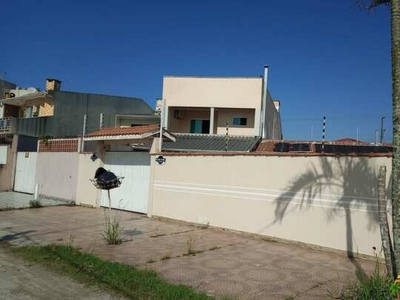 Casa Duplex de Alto Padrão à Venda na Quadra Mar em Matinhos por R$ 2.200.000,00