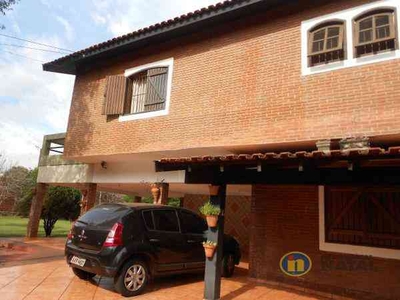 Casa com 4 quartos à venda no bairro Santos Dumont, 1800m²