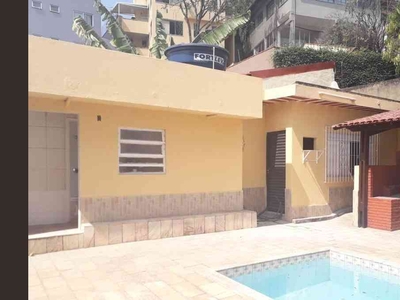 Casa Comercial com 3 quartos para alugar no bairro Serra, 290m²