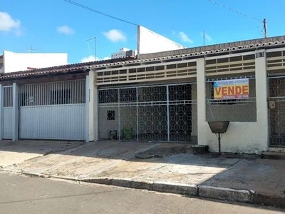 Casa 3 quartos + casa de fundos para Venda QNM 20 Ceilândia Norte (Brasília)