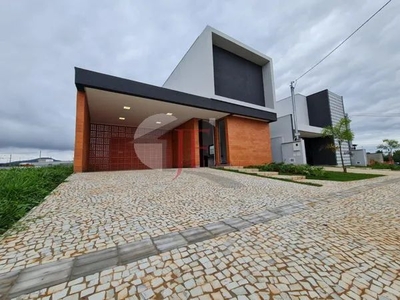 Casa em condomínio com 3 quartos - Bairro Jardins Bolonha em Senador Canedo