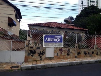 Casarão linear no Fonseca! 3 quartos, dependência de serviços completa, escritório, lavand