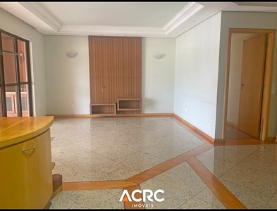 Apartamento no Bairro Ponta Aguda em Blumenau com 4 Dormitórios (4 suítes) e 181 m²