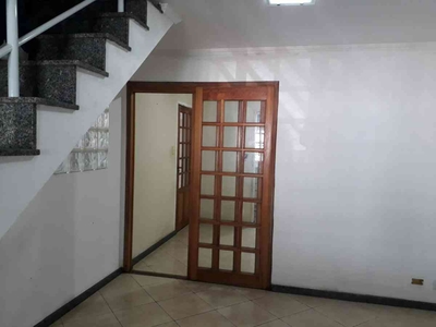 Casa com 3 quartos à venda no bairro Macedo, 250m²