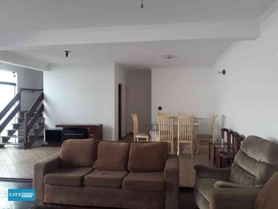 Casa com 3 quartos à venda no bairro Parque Renato Maia, 250m²
