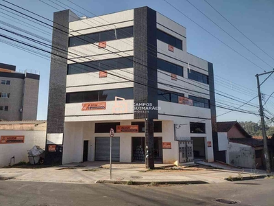 Prédio para alugar no bairro Barreiro, 660m²