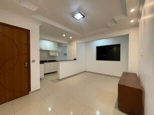 Apartamento à venda com 2 quartos no Guara II, Guará