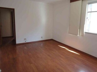 Apartamento com 2 quartos para alugar no bairro Santo Antônio, 70m²