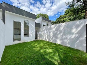 Casa com 3 quartos à venda no bairro Cachoeira, 150m²