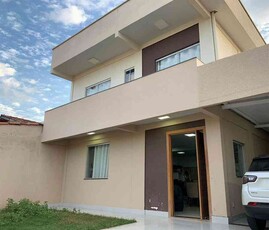 Casa com 4 quartos à venda no bairro Jardim Balneário Meia Ponte, 300m²