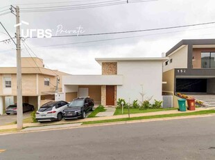 Casa com 4 quartos à venda no bairro Jardins Bolonha, 360m²