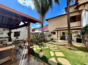 Casa em Castelo, Belo Horizonte/MG de 180m² 3 quartos à venda por R$ 1.349.000,00