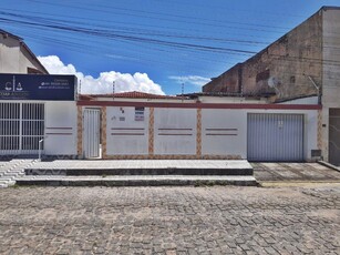 Casa em Jardim Lola, São Gonçalo do Amarante/RN de 320m² 3 quartos à venda por R$ 649.000,00